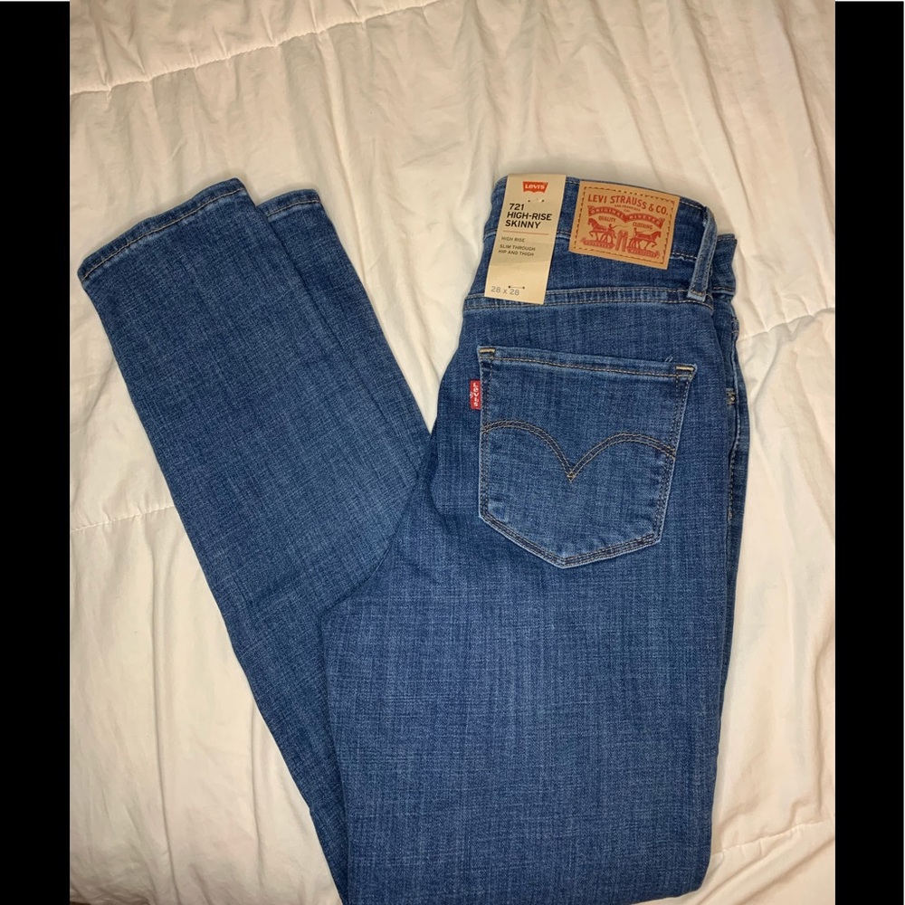 Levi women jeans